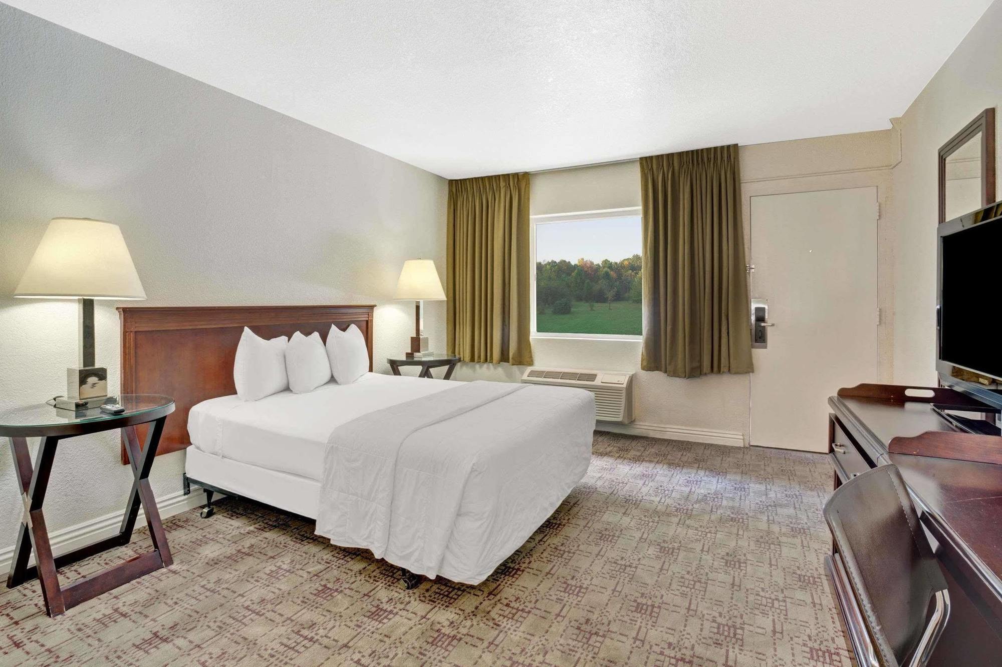 Super 8 By Wyndham Las Vegas North Strip/Fremont St. Area Dış mekan fotoğraf
